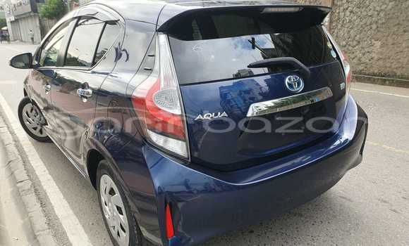 কেনা আমদানি Toyota AQUA Blue গাড়ী মধ্যে ঢাকা মধ্যে Dhaka কেনা আমদানি Toyota AQUA Blue গাড়ী মধ্যে ঢাকা মধ্যে Dhaka