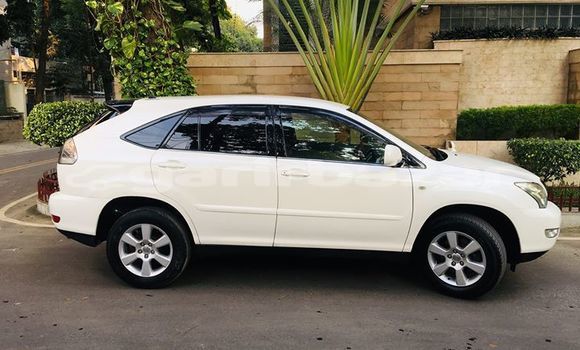 Buy Used 2004 Toyota Harrier in Dhaka, Dhaka Buy Used 2004 Toyota Harrier in Dhaka, Dhaka