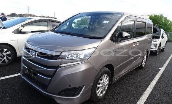 Buy New 2018 Toyota Noah in Chittagong, Chittagong