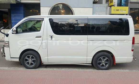Buy Used 2017 Toyota Hiace in Dhaka, Dhaka Buy Used 2017 Toyota Hiace in Dhaka, Dhaka