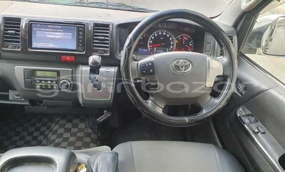 Buy Used 2017 Toyota Hiace in Dhaka, Dhaka Buy Used 2017 Toyota Hiace in Dhaka, Dhaka