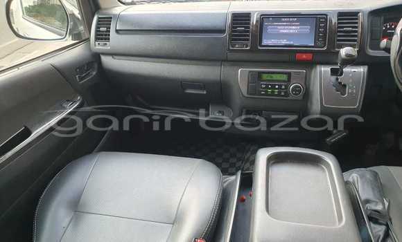 Buy Used 2017 Toyota Hiace in Dhaka, Dhaka Buy Used 2017 Toyota Hiace in Dhaka, Dhaka