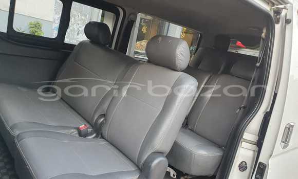 Buy Used 2017 Toyota Hiace in Dhaka, Dhaka Buy Used 2017 Toyota Hiace in Dhaka, Dhaka