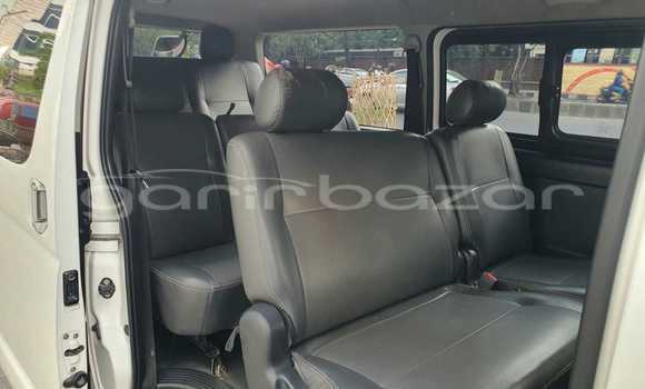 Buy Used 2017 Toyota Hiace in Dhaka, Dhaka Buy Used 2017 Toyota Hiace in Dhaka, Dhaka