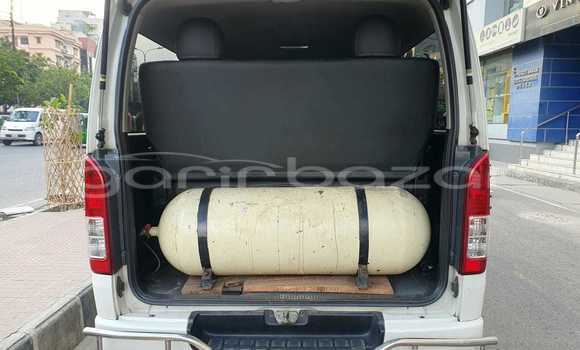 Buy Used 2017 Toyota Hiace in Dhaka, Dhaka Buy Used 2017 Toyota Hiace in Dhaka, Dhaka