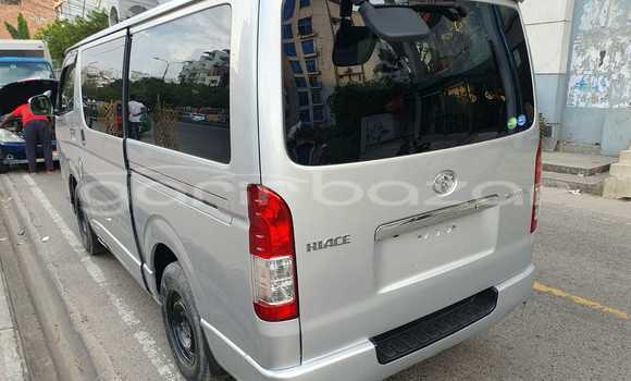 Buy Used 2013 Toyota Hiace in Dhaka, Dhaka Buy Used 2013 Toyota Hiace in Dhaka, Dhaka