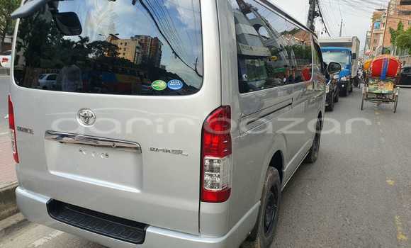 Buy Used 2013 Toyota Hiace in Dhaka, Dhaka Buy Used 2013 Toyota Hiace in Dhaka, Dhaka