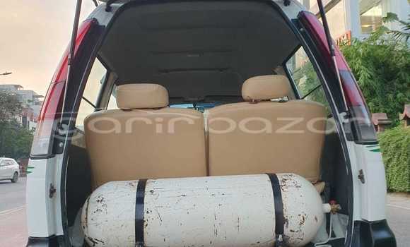Buy Used 2003 Toyota Noah in Dhaka, Dhaka Buy Used 2003 Toyota Noah in Dhaka, Dhaka