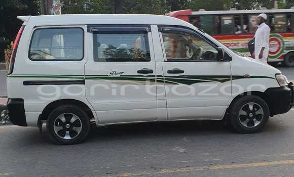 Buy Used 2003 Toyota Noah in Dhaka, Dhaka Buy Used 2003 Toyota Noah in Dhaka, Dhaka