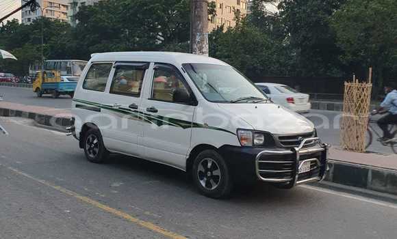 Buy Used 2003 Toyota Noah in Dhaka, Dhaka Buy Used 2003 Toyota Noah in Dhaka, Dhaka