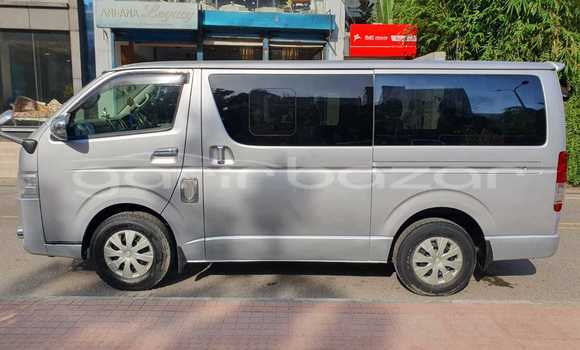 Buy Used 2013 Toyota Hiace in Dhaka, Dhaka Buy Used 2013 Toyota Hiace in Dhaka, Dhaka