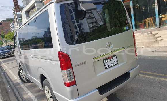 Buy Used 2013 Toyota Hiace in Dhaka, Dhaka Buy Used 2013 Toyota Hiace in Dhaka, Dhaka