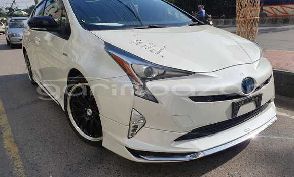 Buy Import 2018 Toyota Prius in Dhaka, Dhaka Buy Import 2018 Toyota Prius in Dhaka, Dhaka
