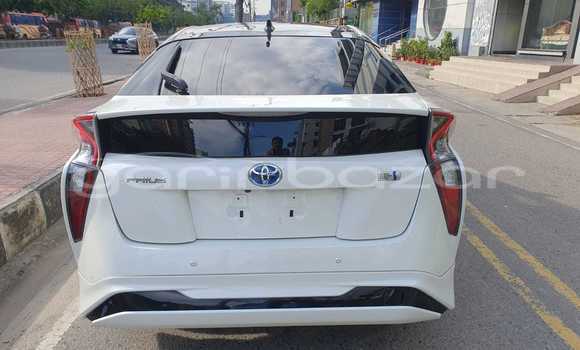 Buy Import 2018 Toyota Prius in Dhaka, Dhaka Buy Import 2018 Toyota Prius in Dhaka, Dhaka