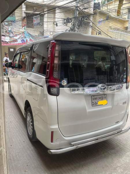 Big with watermark toyota noah dhaka dhaka 7256