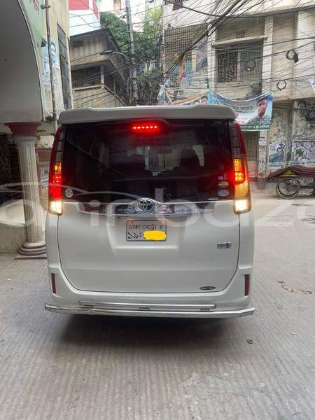 Big with watermark toyota noah dhaka dhaka 7256