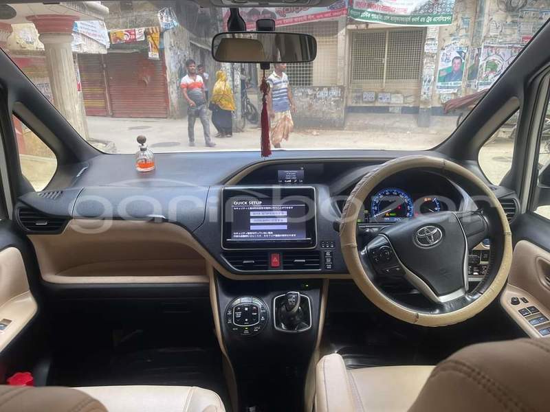 Big with watermark toyota noah dhaka dhaka 7256