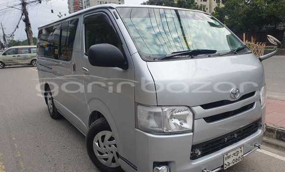 Buy Used 2012 Toyota Hiace in Dhaka, Dhaka Buy Used 2012 Toyota Hiace in Dhaka, Dhaka
