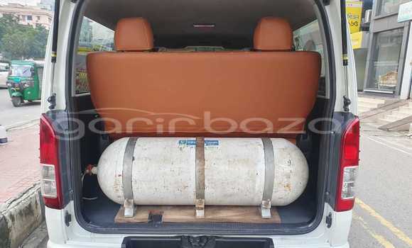 Buy Used 2014 Toyota Hiace in Dhaka, Dhaka Buy Used 2014 Toyota Hiace in Dhaka, Dhaka