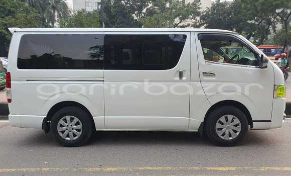 Buy Used 2014 Toyota Hiace in Dhaka, Dhaka Buy Used 2014 Toyota Hiace in Dhaka, Dhaka
