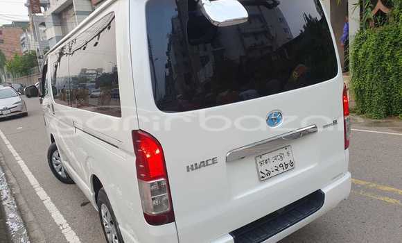 Buy Used 2014 Toyota Hiace in Dhaka, Dhaka Buy Used 2014 Toyota Hiace in Dhaka, Dhaka