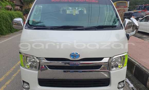 Buy Used 2014 Toyota Hiace in Dhaka, Dhaka Buy Used 2014 Toyota Hiace in Dhaka, Dhaka