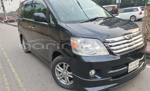 Buy Used 2001 Toyota Noah in Dhaka, Dhaka Buy Used 2001 Toyota Noah in Dhaka, Dhaka