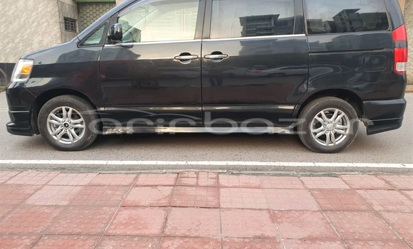 Buy Used 2001 Toyota Noah in Dhaka, Dhaka Buy Used 2001 Toyota Noah in Dhaka, Dhaka