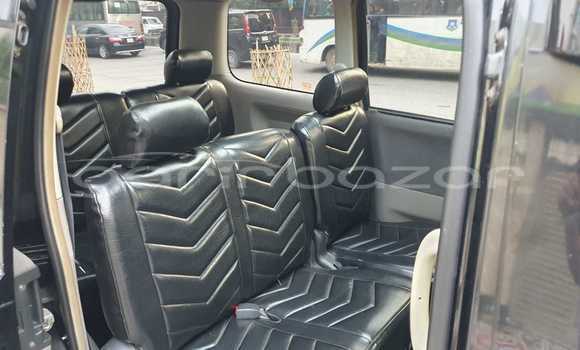 Buy Used 2001 Toyota Noah in Dhaka, Dhaka Buy Used 2001 Toyota Noah in Dhaka, Dhaka