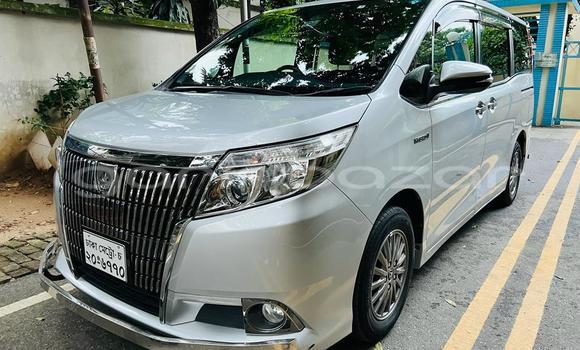 Buy Used 2017 Toyota Noah in Dhaka, Dhaka Buy Used 2017 Toyota Noah in Dhaka, Dhaka