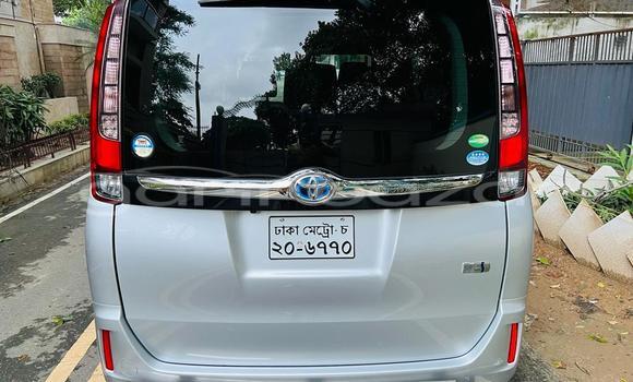 Buy Used 2017 Toyota Noah in Dhaka, Dhaka Buy Used 2017 Toyota Noah in Dhaka, Dhaka