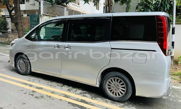 Buy Used 2017 Toyota Noah in Dhaka, Dhaka Buy Used 2017 Toyota Noah in Dhaka, Dhaka