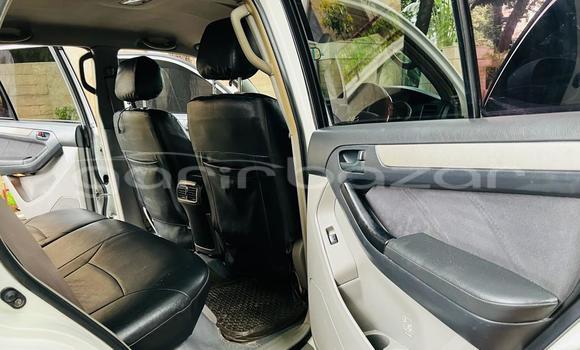 Buy Used 2004 Toyota Hilux Surf in Dhaka, Dhaka Buy Used 2004 Toyota Hilux Surf in Dhaka, Dhaka