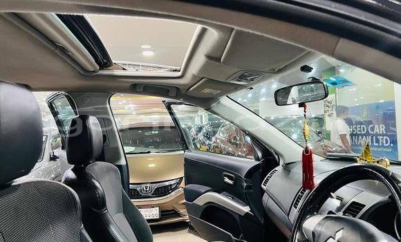 Buy Used 2011 Mitsubishi Outlander in Dhaka, Dhaka Buy Used 2011 Mitsubishi Outlander in Dhaka, Dhaka