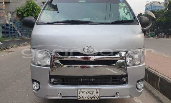 Buy Used 2012 Toyota Hiace in Dhaka, Dhaka Buy Used 2012 Toyota Hiace in Dhaka, Dhaka