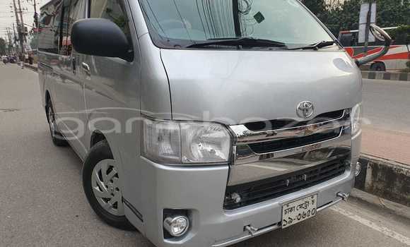 Buy Used 2012 Toyota Hiace in Dhaka, Dhaka Buy Used 2012 Toyota Hiace in Dhaka, Dhaka