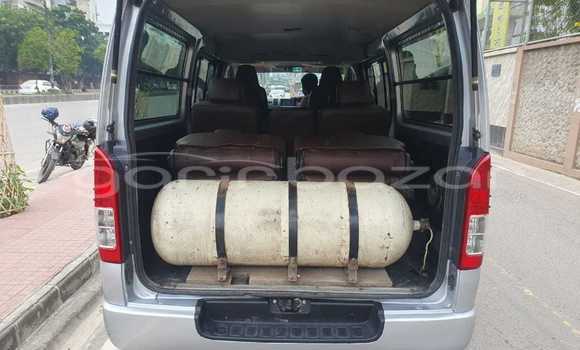 Buy Used 2012 Toyota Hiace in Dhaka, Dhaka Buy Used 2012 Toyota Hiace in Dhaka, Dhaka