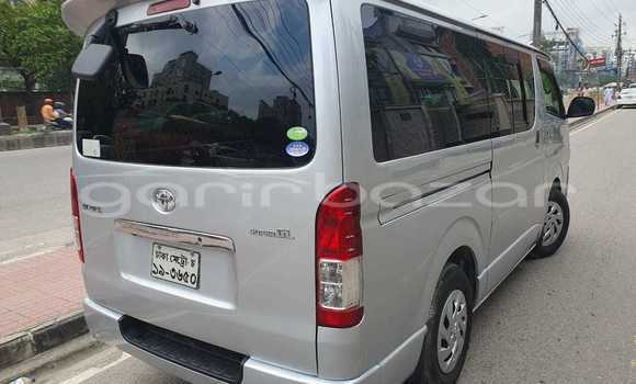 Buy Used 2012 Toyota Hiace in Dhaka, Dhaka Buy Used 2012 Toyota Hiace in Dhaka, Dhaka