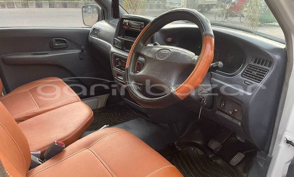 Buy Used 2004 Toyota Noah in Dhaka, Dhaka Buy Used 2004 Toyota Noah in Dhaka, Dhaka