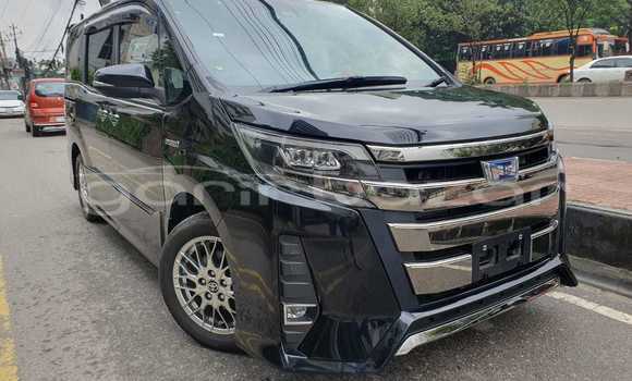 Buy Used 2018 Toyota Noah in Dhaka, Dhaka Buy Used 2018 Toyota Noah in Dhaka, Dhaka