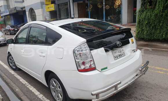কেনা ব্যবহৃত Toyota Prius White গাড়ী মধ্যে ঢাকা মধ্যে Dhaka কেনা ব্যবহৃত Toyota Prius White গাড়ী মধ্যে ঢাকা মধ্যে Dhaka