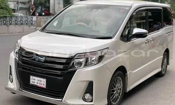 Buy Used Toyota Noah in Dhaka, Dhaka Buy Used Toyota Noah in Dhaka, Dhaka