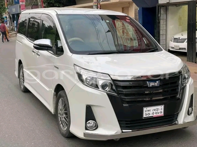 Big with watermark toyota noah dhaka dhaka 7331