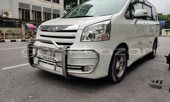 কেনা ব্যবহৃত Toyota X Noah White গাড়ী মধ্যে ঢাকা মধ্যে Dhaka কেনা ব্যবহৃত Toyota X Noah White গাড়ী মধ্যে ঢাকা মধ্যে Dhaka