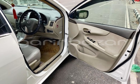 কেনা ব্যবহৃত Toyota Axio White গাড়ী মধ্যে ঢাকা মধ্যে Dhaka কেনা ব্যবহৃত Toyota Axio White গাড়ী মধ্যে ঢাকা মধ্যে Dhaka