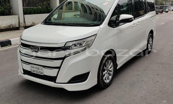 কেনা ব্যবহৃত Toyota X Noah White গাড়ী মধ্যে ঢাকা মধ্যে Dhaka কেনা ব্যবহৃত Toyota X Noah White গাড়ী মধ্যে ঢাকা মধ্যে Dhaka