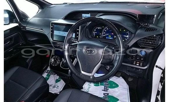 Buy Used 2021 Toyota Esquire in Dhaka, Dhaka Buy Used 2021 Toyota Esquire in Dhaka, Dhaka