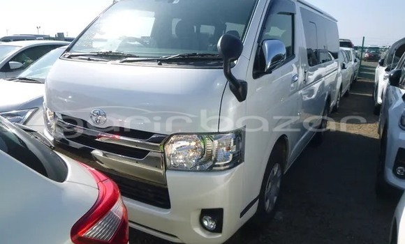 Buy Used 2018 Toyota Hiace in Dhaka, Dhaka Buy Used 2018 Toyota Hiace in Dhaka, Dhaka