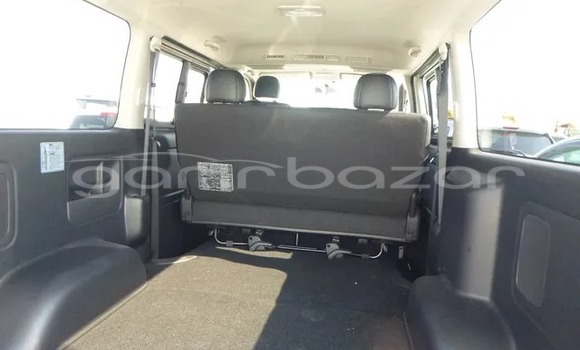 Buy Used 2018 Toyota Hiace in Dhaka, Dhaka Buy Used 2018 Toyota Hiace in Dhaka, Dhaka