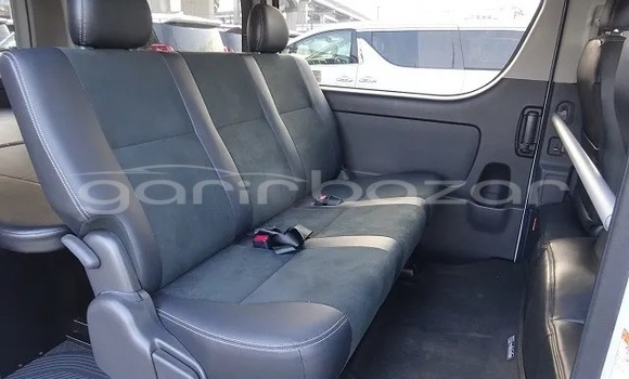 Buy Used 2017 Toyota Hiace in Dhaka, Dhaka Buy Used 2017 Toyota Hiace in Dhaka, Dhaka